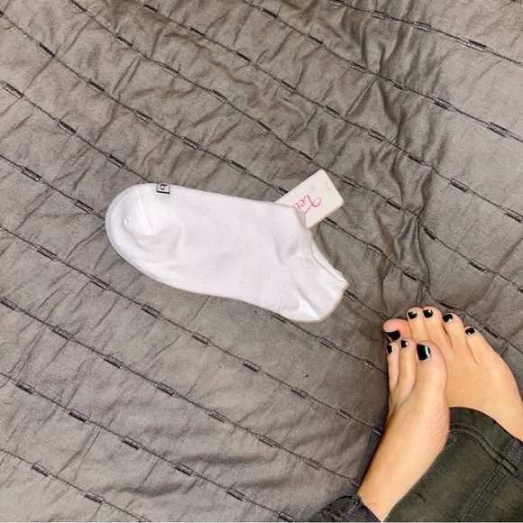 White Ankle Socks - Picture 1 of 1